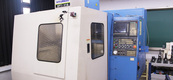 CNC 머시닝센터실